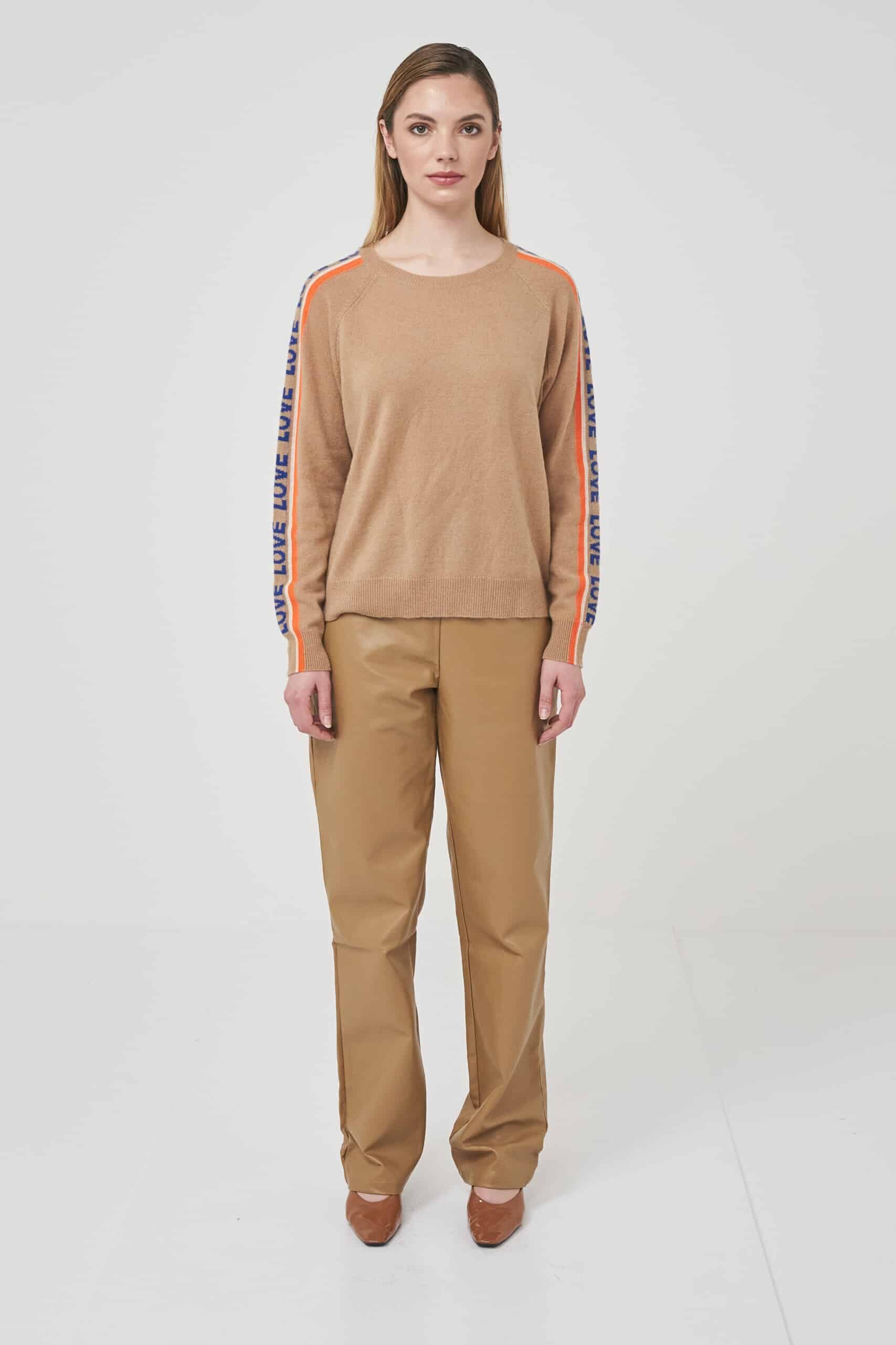 Love Jumper in Camel