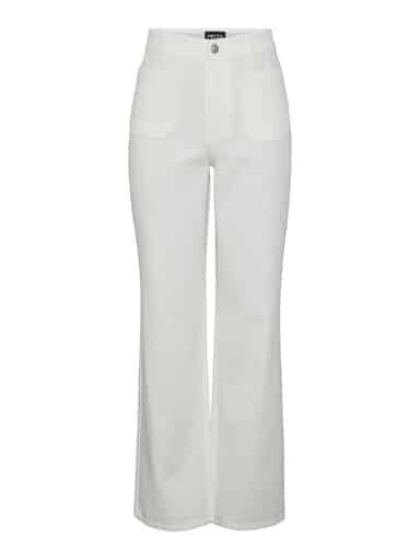 Cama white leg jeans in white