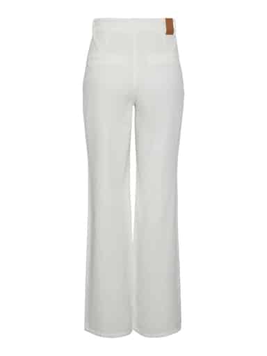 Cama white leg jeans in white