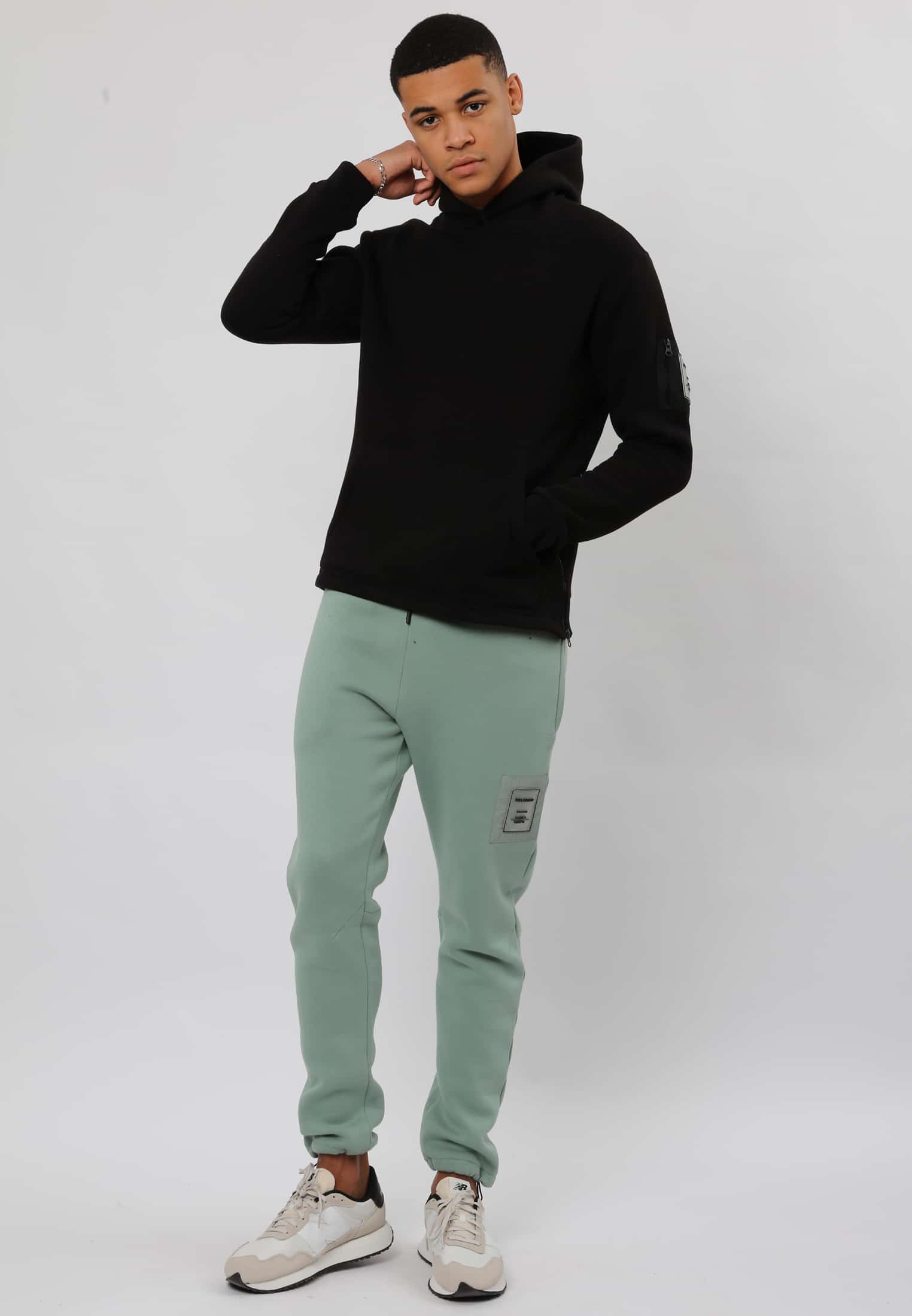 Slider Hoody – Black