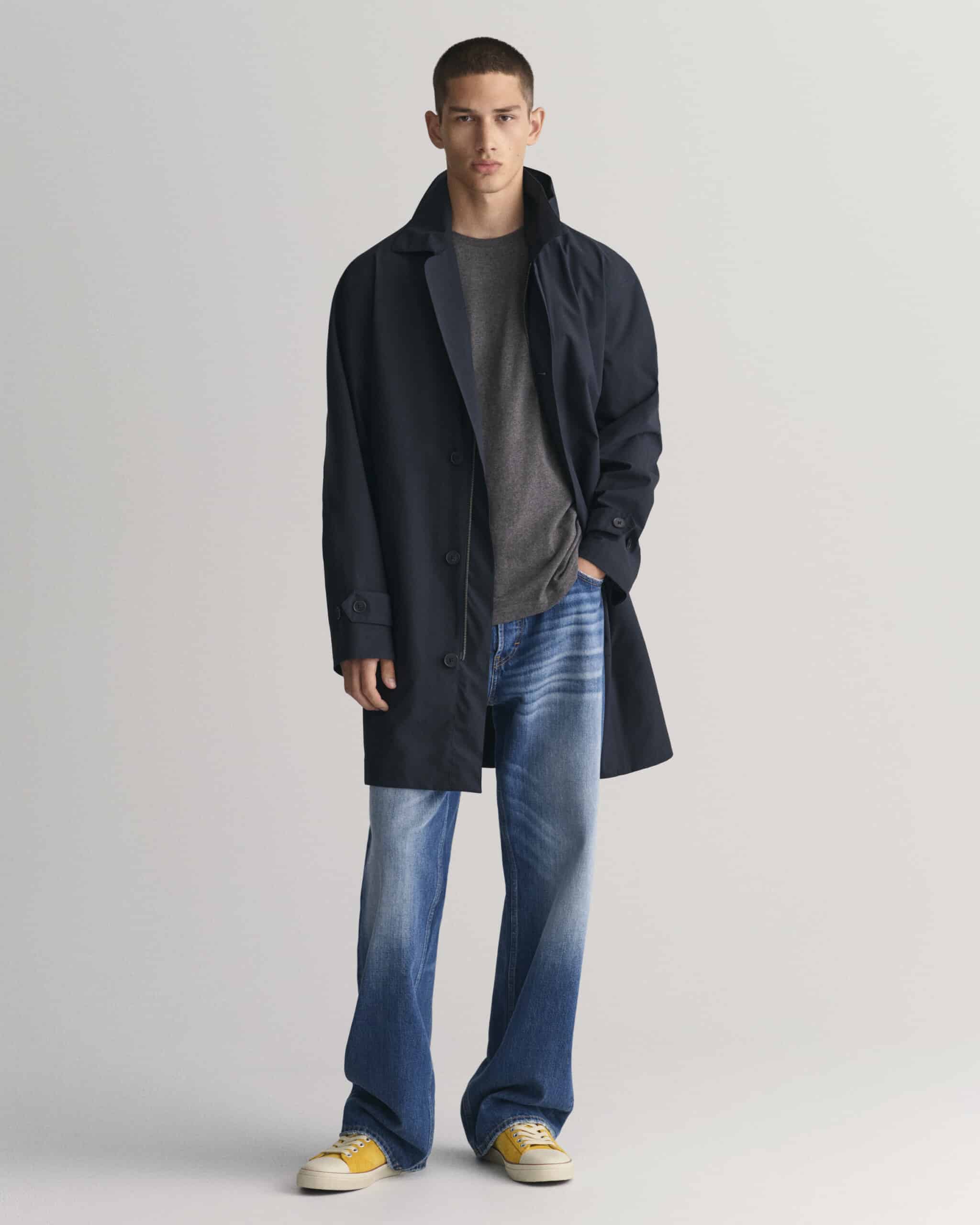 Gant Regular Fit Shield T-Shirt in Anthracite Grey