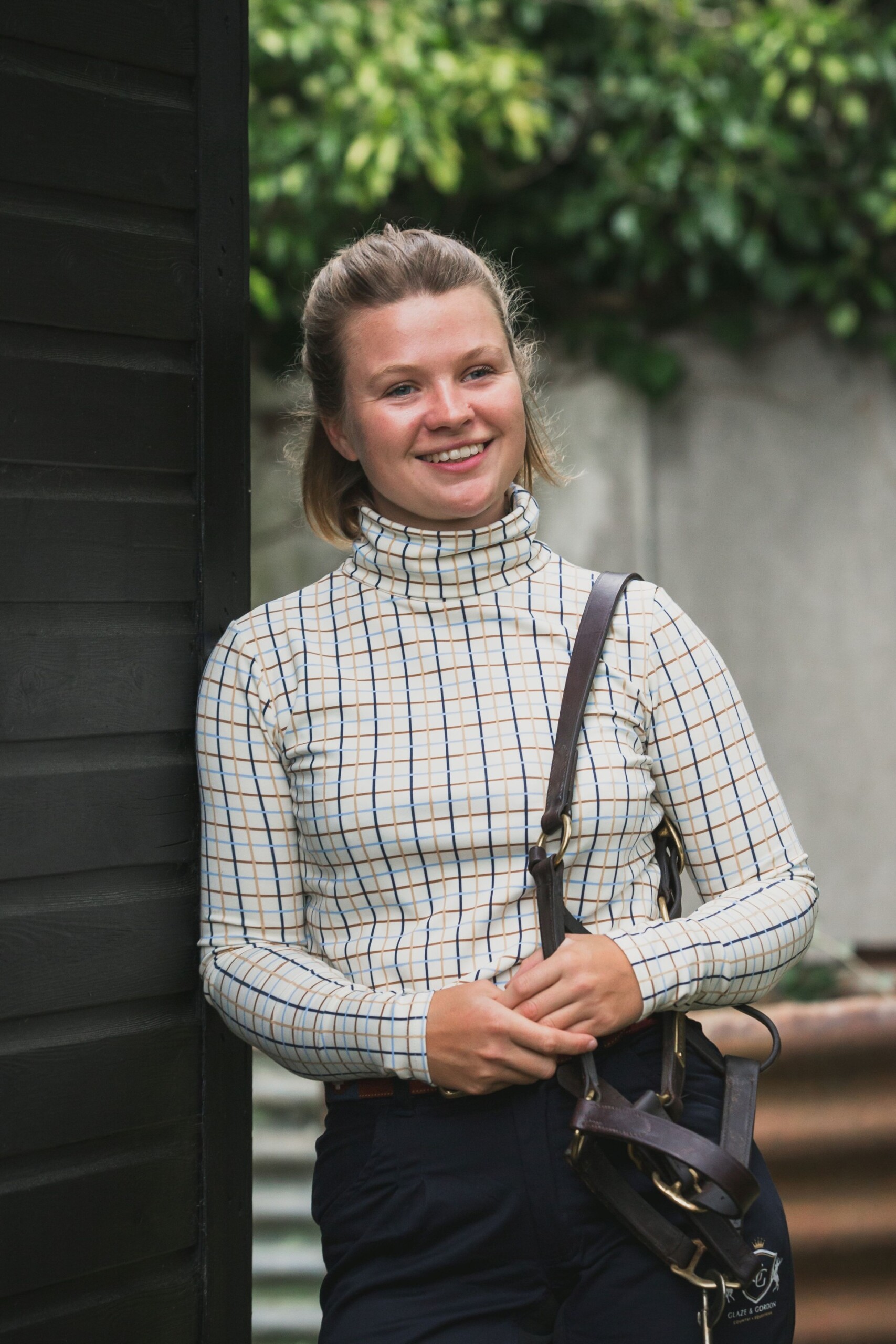 Cosy Roll Neck – Blue/Brown